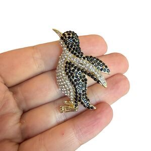 Vintage Jewelry , Penguin Brooch Rhinestone Penguin Pin